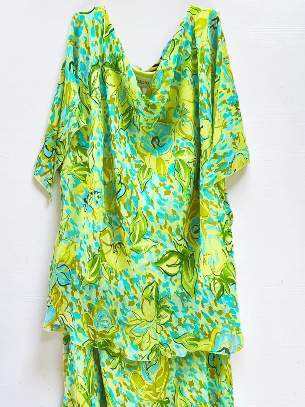 Studio I Women’s Floral Blouse & Skirt Two-Piece Set | Size 22W | Aqua & Green